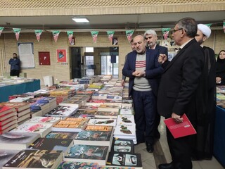 افتتاح نمایشگاه کتاب به مناسبت دهه فجر در ایلام