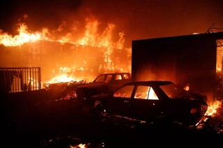۱۲۳ نفر در آتش‌سوزی‌های شیلی جان باختند/ صدها نفر ناپدید شدند