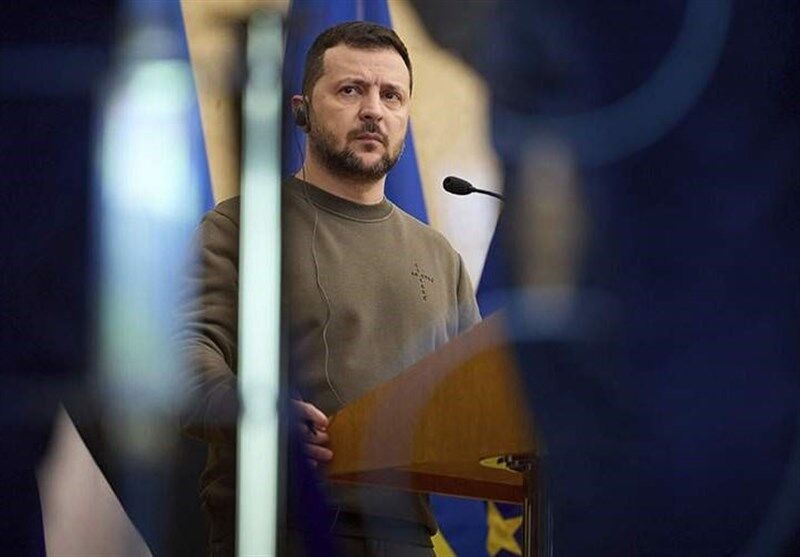 زلنسکی فرمانده ارتش اوکراین را رسما برکنار کرد