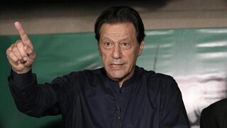 پیروزی غیرمترقبه متحدان عمران خان در انتخابات پاکستان