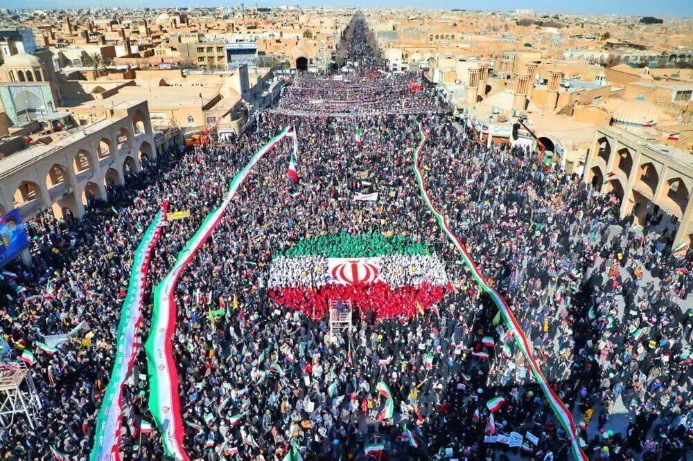 آمادگی مردم و مسئولان یزد برای حضور گسترده در راهپیمایی ۲۲ بهمن