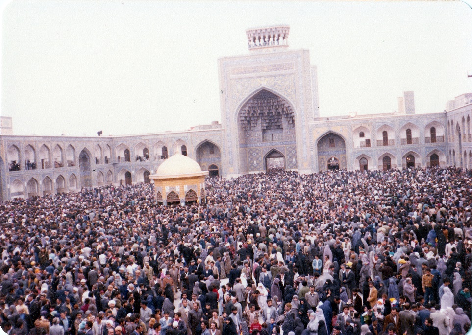 انقلاب اسلامی در آستان قدس رضوی به روایت عکس‌ها