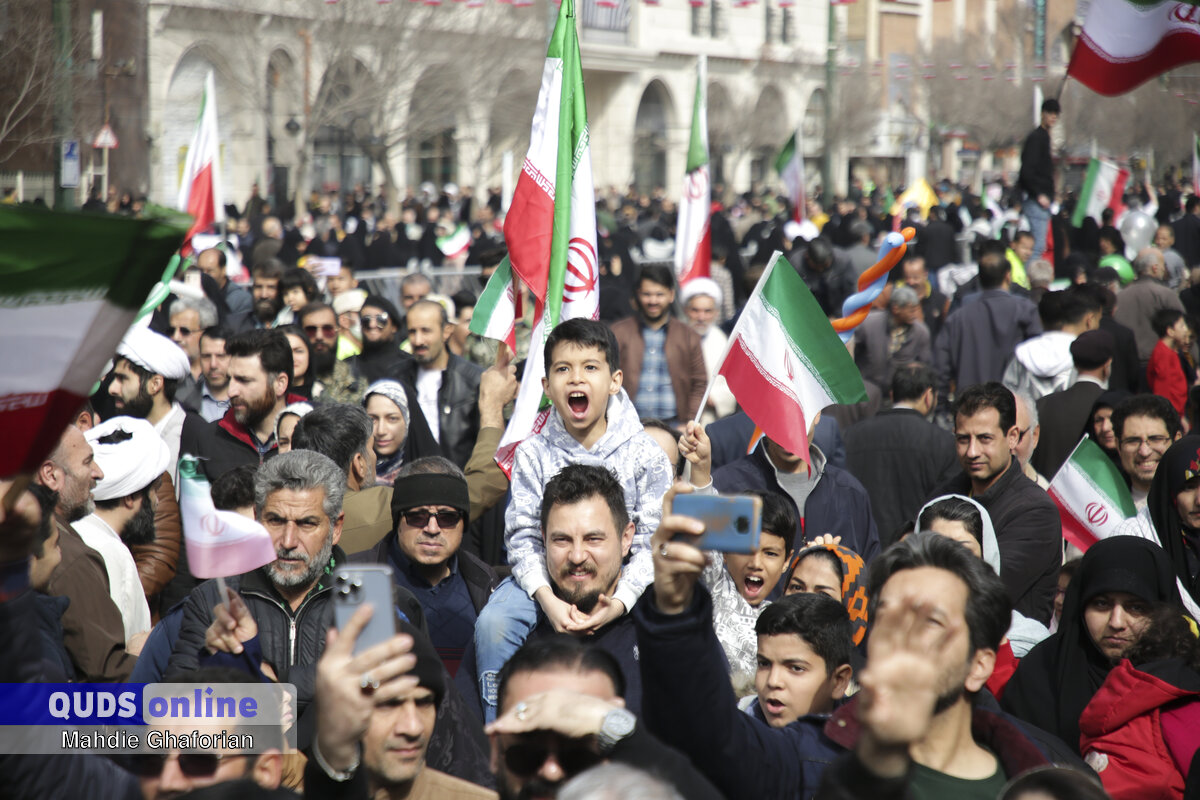 وزیر امور خارجه: درود بر این ملت بزرگ که در همه‌ی بزنگاه‌ها ایران را فریاد زد