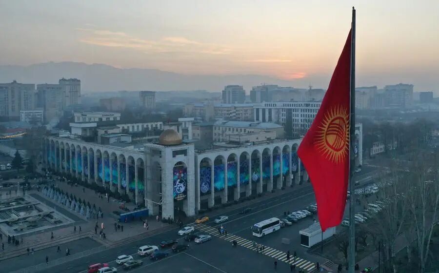 رئیس‌جمهور قرقیزستان خطاب به آمریکا: در امور کشورمان دخالت نکنید