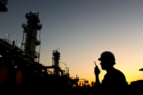 امضای تفاهم‌نامه ۸ میلیارد دلاری در راستای توسعه میادین مشترک گازی و نفتی