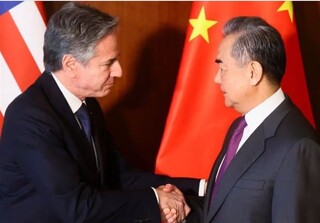 گفتگوی وزرای خارجه چین و آمریکا/ پکن: واشنگتن باید تحریم کارخانه‌های چینی را بردارد