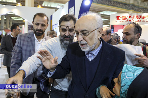 گزارش تصویری I بازدید علی اکبر صالحی از غرفه موسسه فرهنگی قدس در نمایشگاه رسانه های ایران