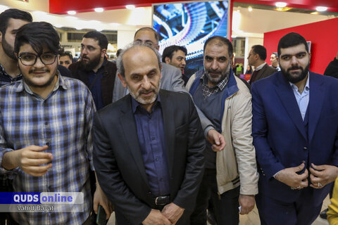 گزارش تصویری I بازدید دکتر پیمان جبلی رئیس سازمان صدا و سیما از غرفه موسسه فرهنگی قدس در نمایشگاه رسانه‌های ایران