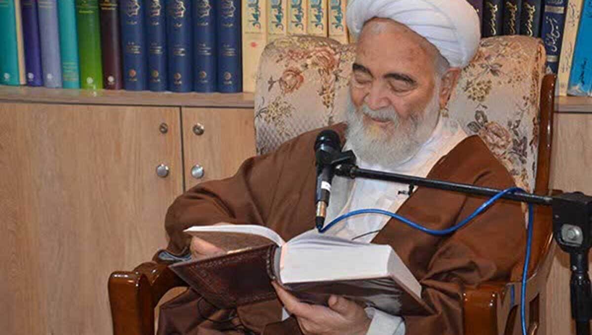 پیکر آیت الله شوشتری در اصفهان تشییع شد