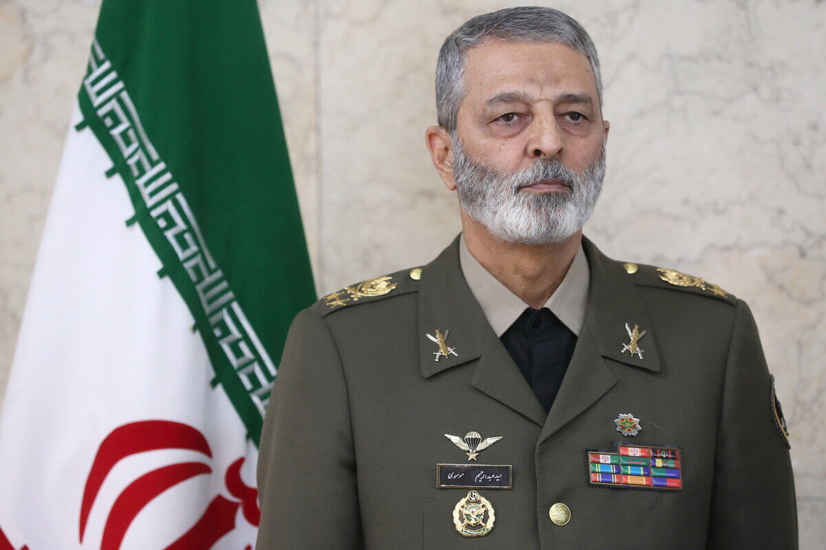 فرمانده کل ارتش: طوفان‌الاقصی رژیم نامشروع صهیونیستی را در استیصال قرار داد