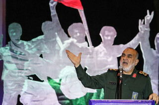 فرمانده کل سپاه پاسداران: دشمن دنبال منزوی کردن ایران بود ولی ما ماهواره به فضا می‌فرستیم / مردم فلسفه اصلی انقلاب هستند