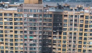 آتش سوزی در یک واحد مسکونی در چین دست کم ۱۵ کشته برجای گذاشت