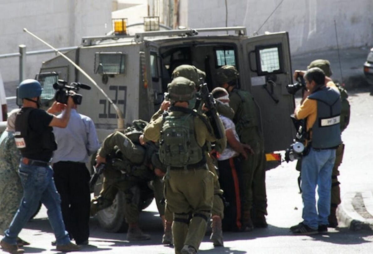 نیروهای رژیم صهیونیستی ۲۲ فلسطینی را به گروگان گرفتند