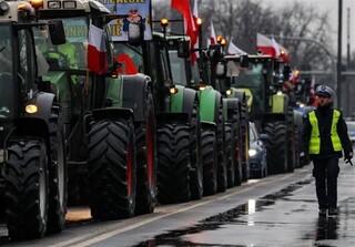 خشم کی‌یف از نابودی بیش از ۱۶۰ تن غله اوکراینی توسط کشاورزان معترض لهستانی