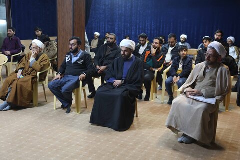 تغییر وضعیت موجود به وضعیت مطلوب، با شرکت در انتخابات و انتخاب افراد متعهّد و کاردان، امکان پذیر است