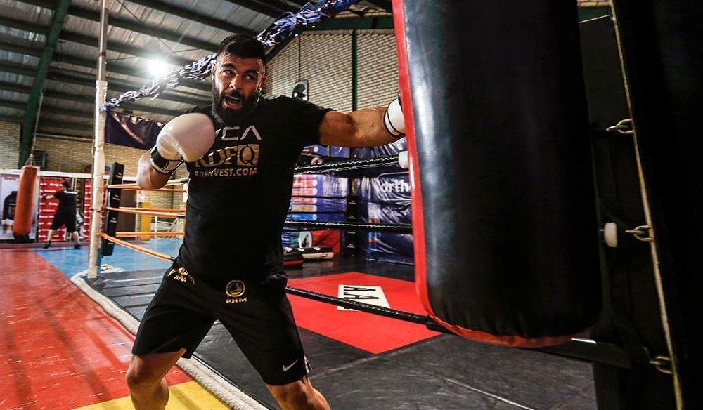 نبرد علی اکبری با فایتر هندی برای رسیدن به غول MMA