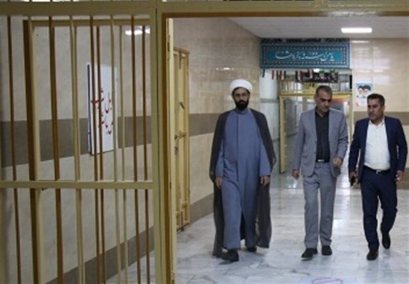 مرخصی تشویقی به حافظان قرآن کریم در زندان‌های استان بوشهر
