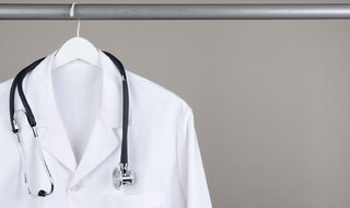 رئیس جامعه پزشکان متخصص داخلی: فقط ۱۰ درصد پزشکان از شغل خود راضی هستند