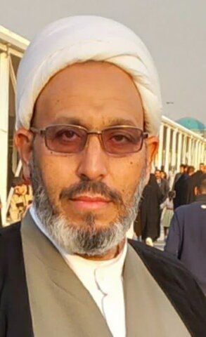 و هر کار مشکل به او گردد آسان