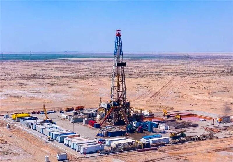 بهره‌برداری از طرح توسعه میدان‌های نفتی «سپهر و جفیر» با حضور رئیس‌جمهور / تولید روزانه ۵۰ هزار بشکه نفت سبک صادراتی 