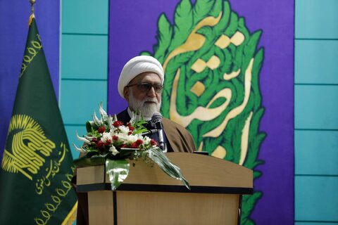 تولیت آستان قدس رضوی در مراسم بزرگداشت سالگرد ارتحال تولیت فقید آستان قدس رضوی: زهد و ساده زیستی آیت الله طبسی یک الگو برای مسئولان کشور است