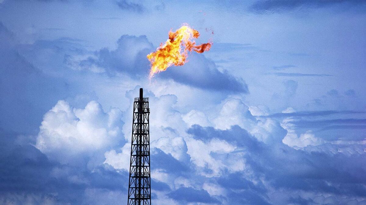 رتبه نخست ایران در جمع‌آوری گازهای مشعل؛ پایان سوزاندن گازهای مشعل در ۱۴۰۴