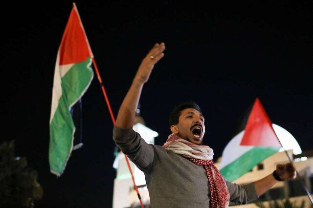 تظاهرات صدها اردنی در حمایت از غزه در نزدیکی سفارت اشغالگران