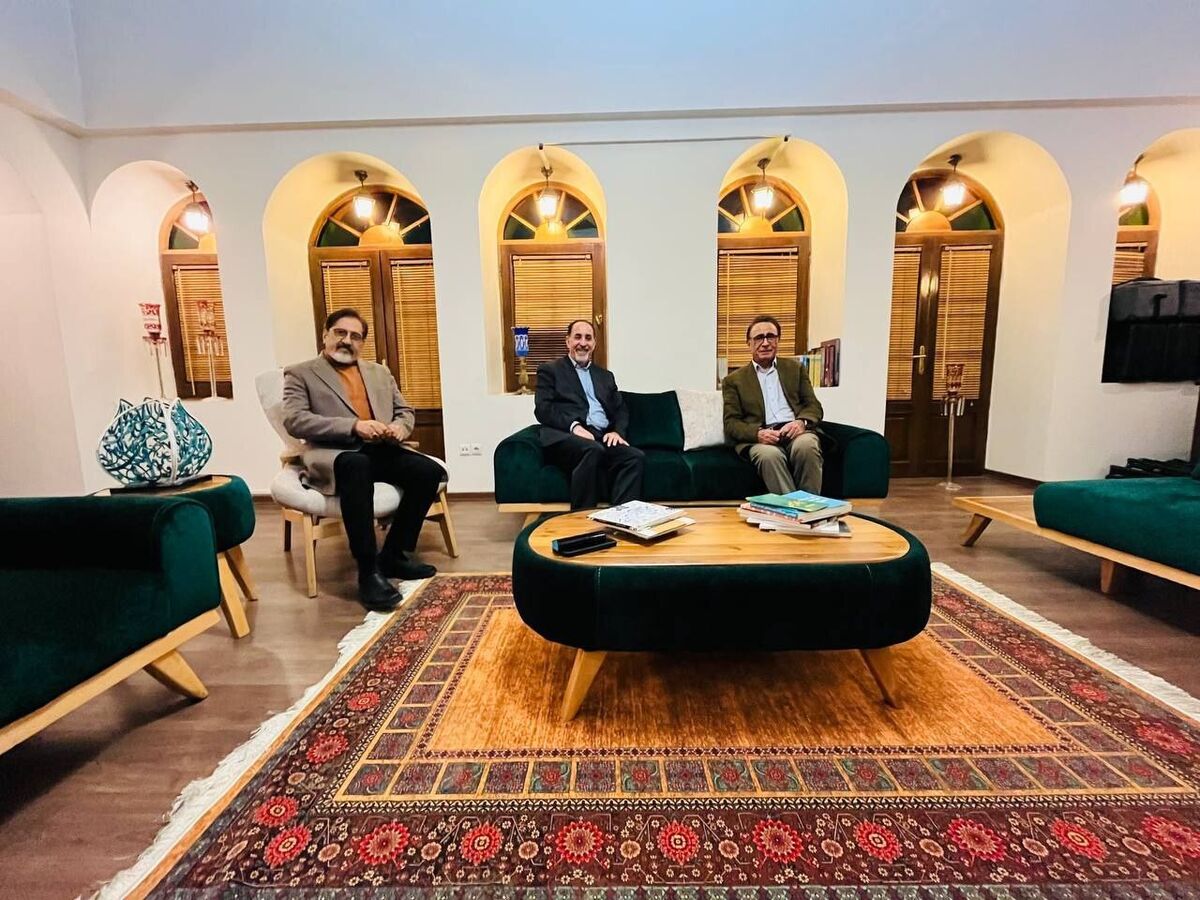 خطاب آمد که واصل شو به الطاف خداوندی