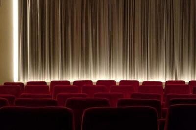 تئاترهای روی صحنه مشهد فروش ۳ میلیارد ریالی داشتند