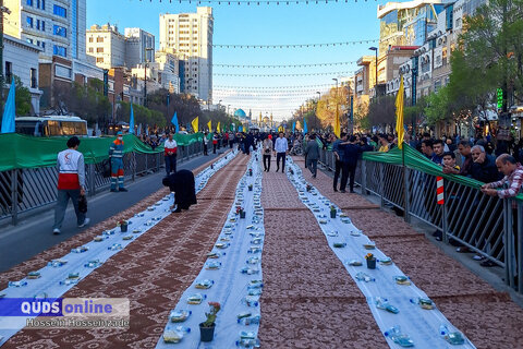 گزارش تصویری I افطاری ۶ کیلومتری روز میلاد امام حسن مجتبی علیه السلام در مسیر حرم رضوی