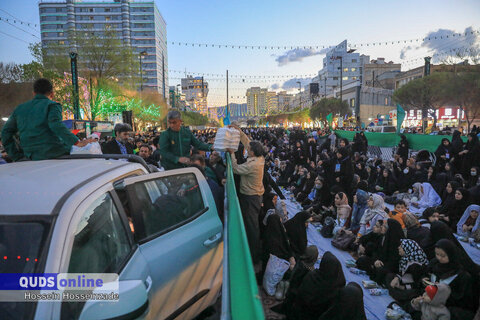 گزارش تصویری I افطاری ۶ کیلومتری روز میلاد امام حسن مجتبی علیه السلام در مسیر حرم رضوی