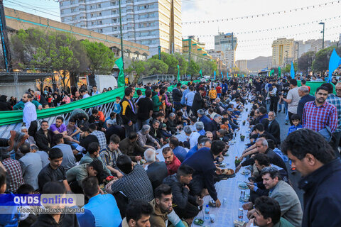 گزارش تصویری I افطاری ۶ کیلومتری روز میلاد امام حسن مجتبی علیه السلام در مسیر حرم رضوی