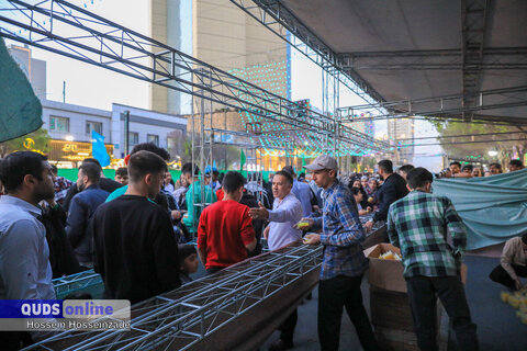 گزارش تصویری I افطاری ۶ کیلومتری روز میلاد امام حسن مجتبی علیه السلام در مسیر حرم رضوی