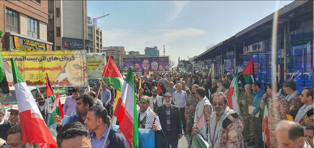 راهپیمایی روز جهانی قدس با حضور میلیونی مردم در سراسر کشور/ تشییع پیکر مطهر شهدای راه قدس در میدان فردوسی تهران
