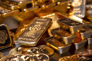 طلا همچنان رکوردشکنی می‌کند / بهای جهانی طلا کانال ۲۴۰۰ دلاری را فتح کرد