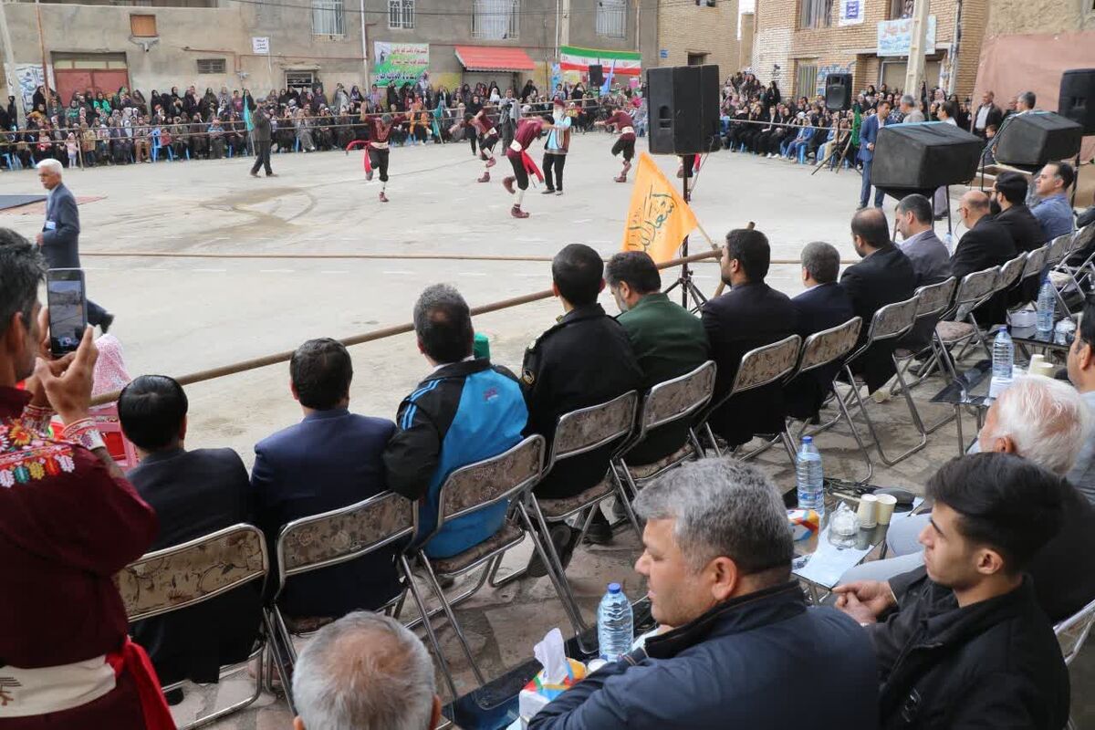 برگزاری جشنواره بومی محلی خراسان رضوی در روستای حصار زبرخان 