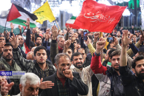 گزارش تصویری Iتجمع زائران و مجاوران حرم مطهر رضوی در حمایت از حمله ایران به اسرائیل