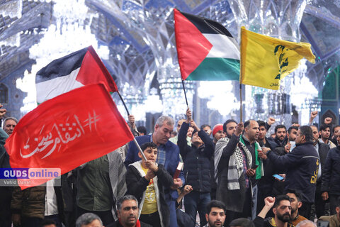 گزارش تصویری Iتجمع زائران و مجاوران حرم مطهر رضوی در حمایت از حمله ایران به اسرائیل