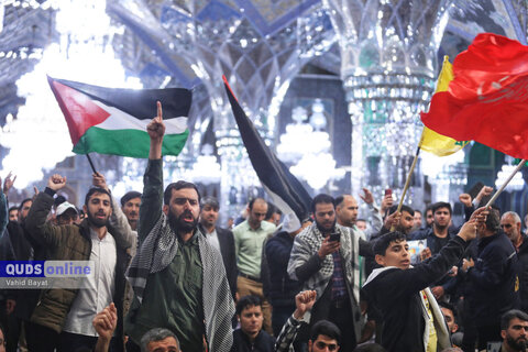 گزارش تصویری Iتجمع زائران و مجاوران حرم مطهر رضوی در حمایت از حمله ایران به اسرائیل