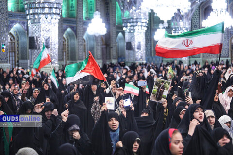 گزارش تصویری I اجتماع مردم مشهد در حرم مطهر رضوی در حمایت از حمله ایران به اسرائیل