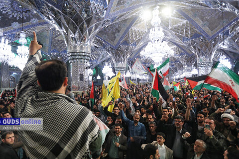 گزارش تصویری I اجتماع مردم مشهد در حرم مطهر رضوی در حمایت از حمله ایران به اسرائیل