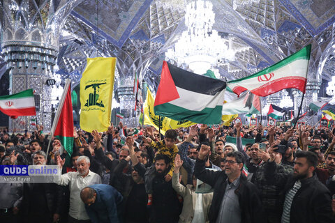 گزارش تصویری I اجتماع مردم مشهد در حرم مطهر رضوی در حمایت از حمله ایران به اسرائیل