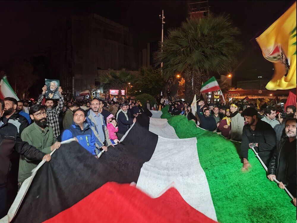 حمایت از اقدام سپاه در میدان فلسطین