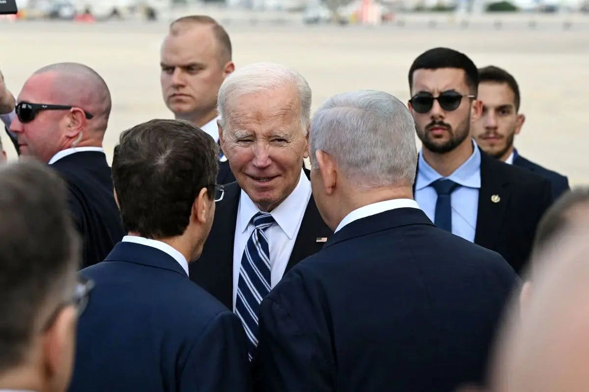 بایدن از نوازش بچه لوس دست بردارد / توصیه نشریه «نیشن» به رئیس جمهور آمریکا درباره نوع مواجه با تنش‌های خاورمیانه