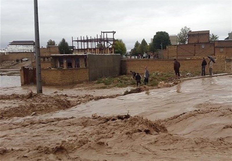 سیلاب راه ارتباطی ۳۷ روستای ریگان را مسدود کرد