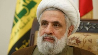 انتقاد معاون دبیرکل حزب‌الله از کشورهای عربی به دلیل کمک به رژیم صهیونیستی برای دفع حمله ایران