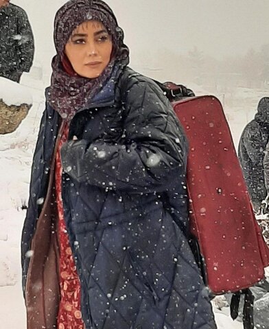 عکس| بازیگران «نون خ» کولبر شدند