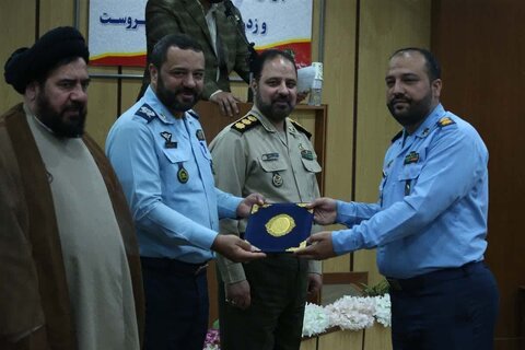 بیش از 130 اجلاس نماز در ارتش برگزار شده است