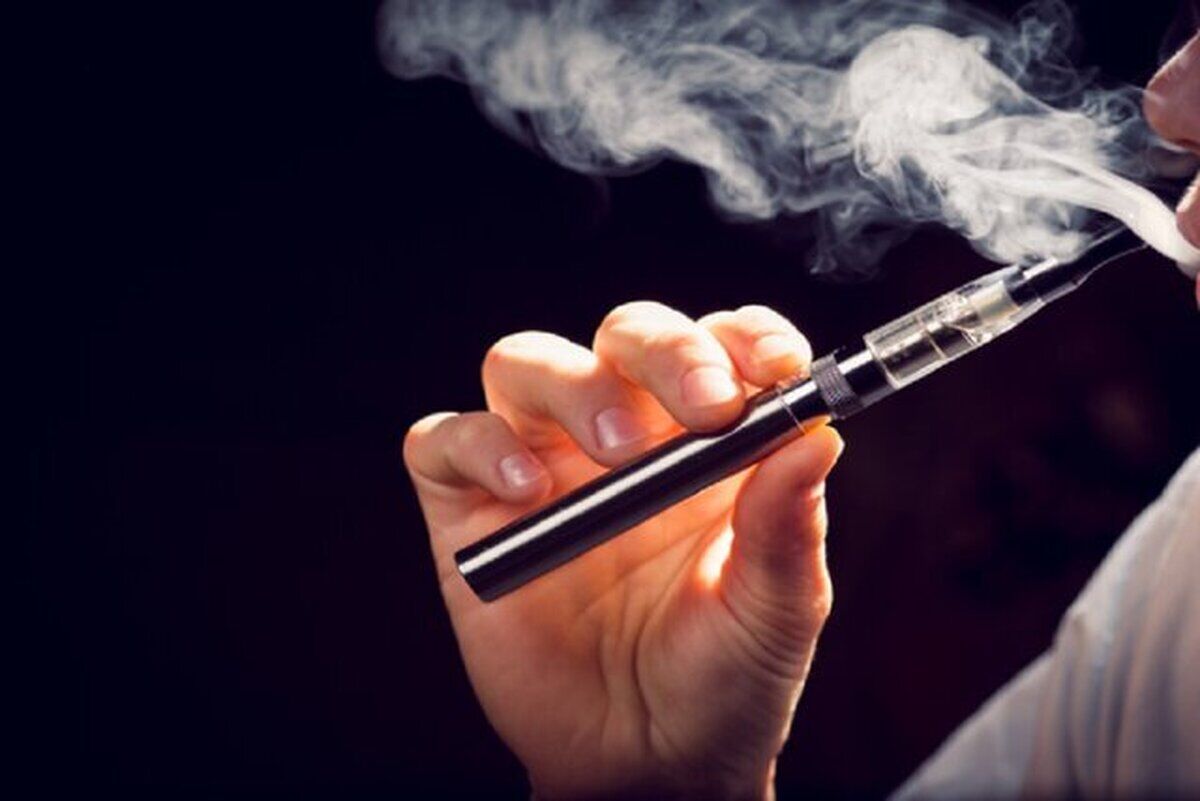 وزارت بهداشت زیر بار صدور مجوز به سیگارهای الکترونیک نمی‌رود