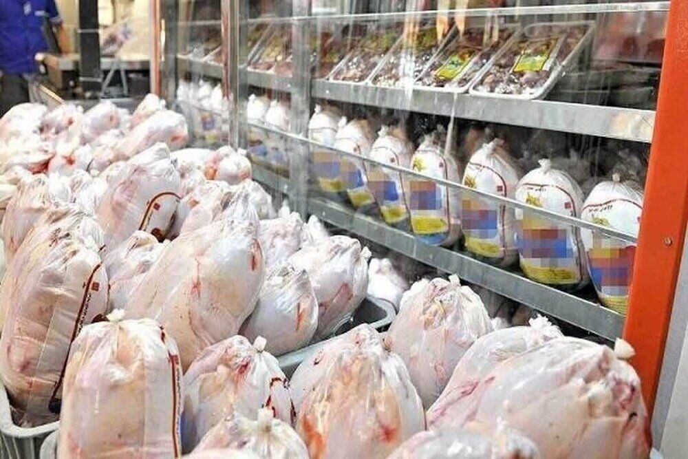 مجوز صادرات ۱۷ هزارتن گوشت مرغ مازاد صادر شد/ نیازی به واردات مرغ نداریم